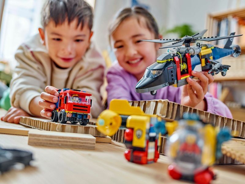 Конструктор LEGO City Ремікс вертольотів, пожежних машин і підводних човнів (60462) 60462 фото