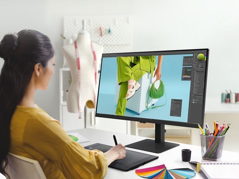 Монітор 32" Samsung ViewFinity HRM S70D (LS32D700EAIXCI) LS32D700EAIXCI фото